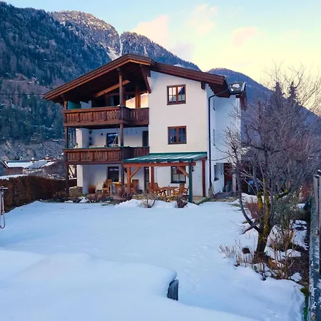 Raetia I By Interhome פונדס