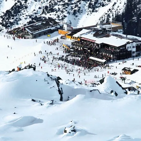 Raetia I By Interhome דירה